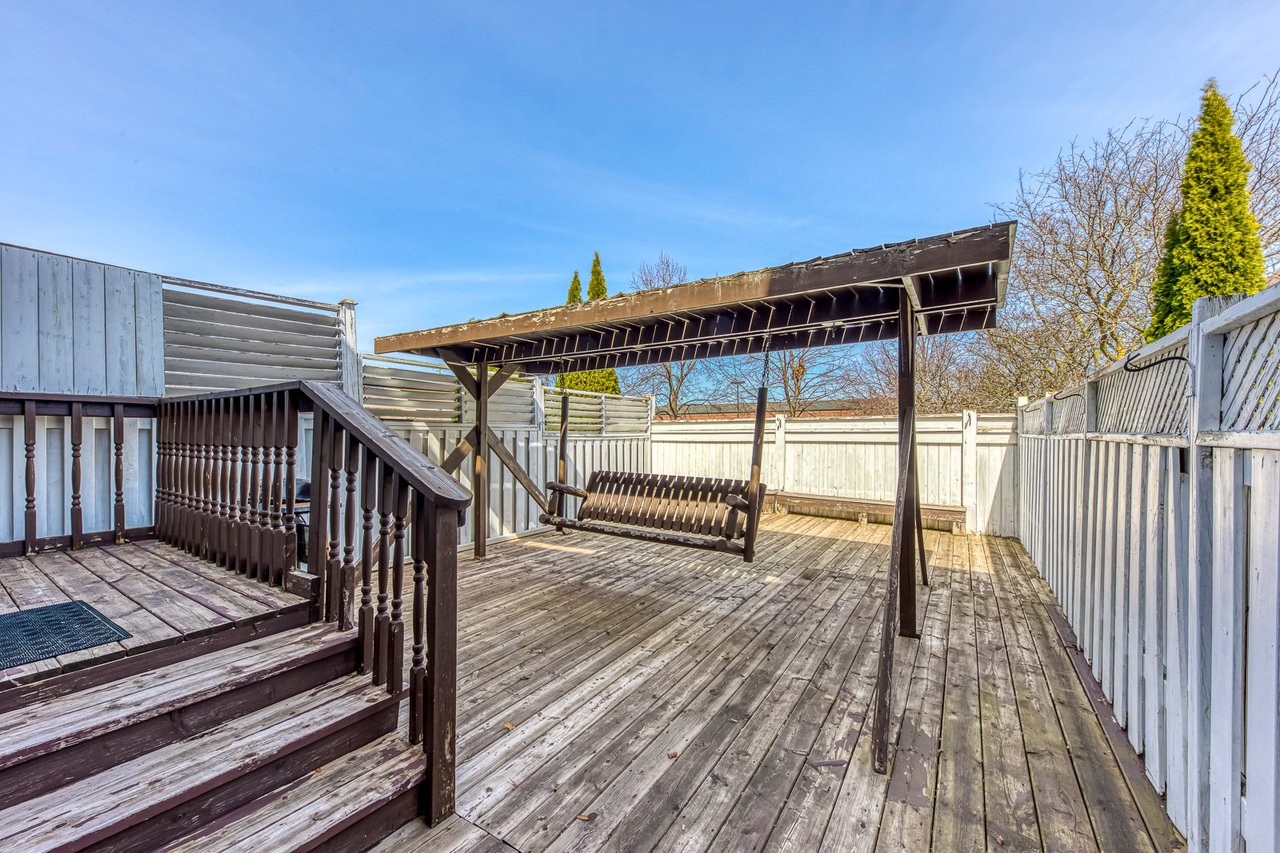 2281 Stone Glen Cres