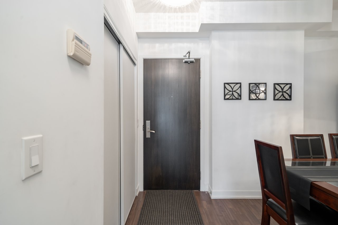840 Queens Plate Dr 704