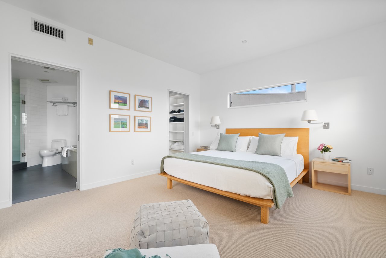 2913 3rd St Unit: 304, Santa Monica 
