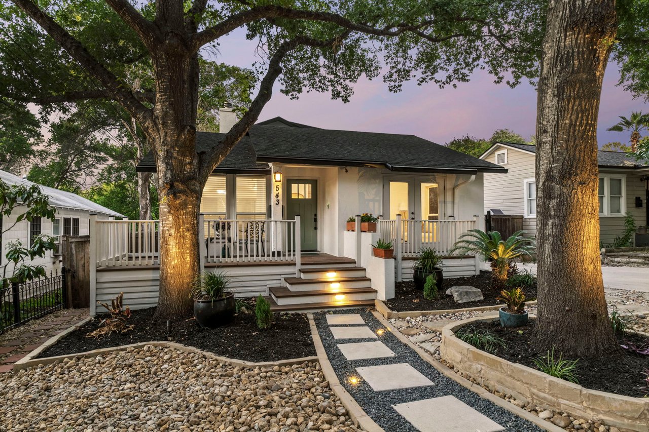 A Slice of Texas Charm in Alamo Heights