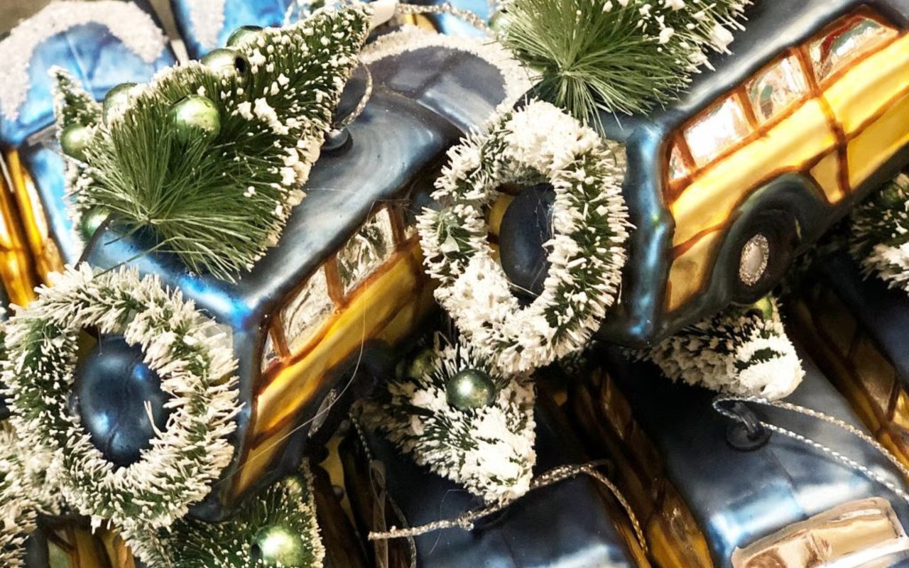 December Holiday Sip+Shop Events