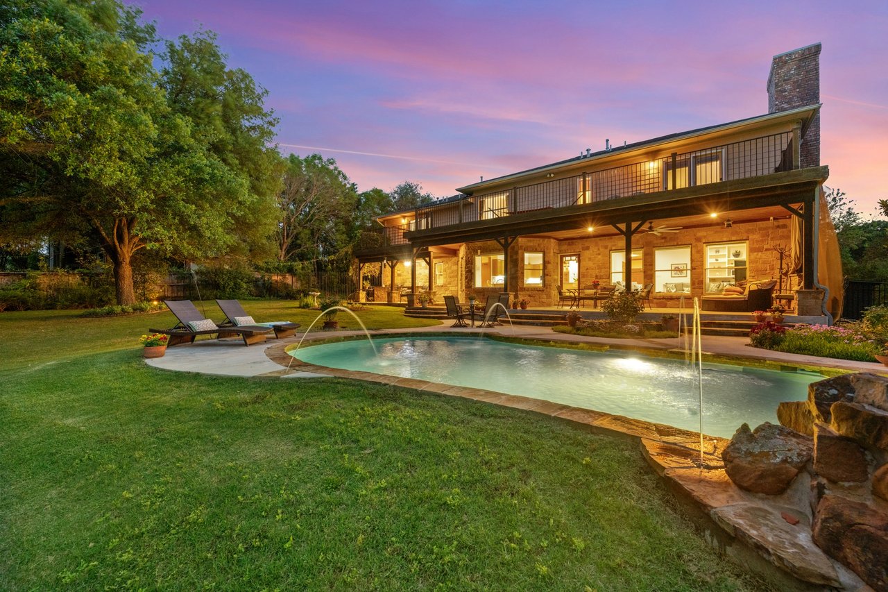 Tucked Away in West Lake Hills