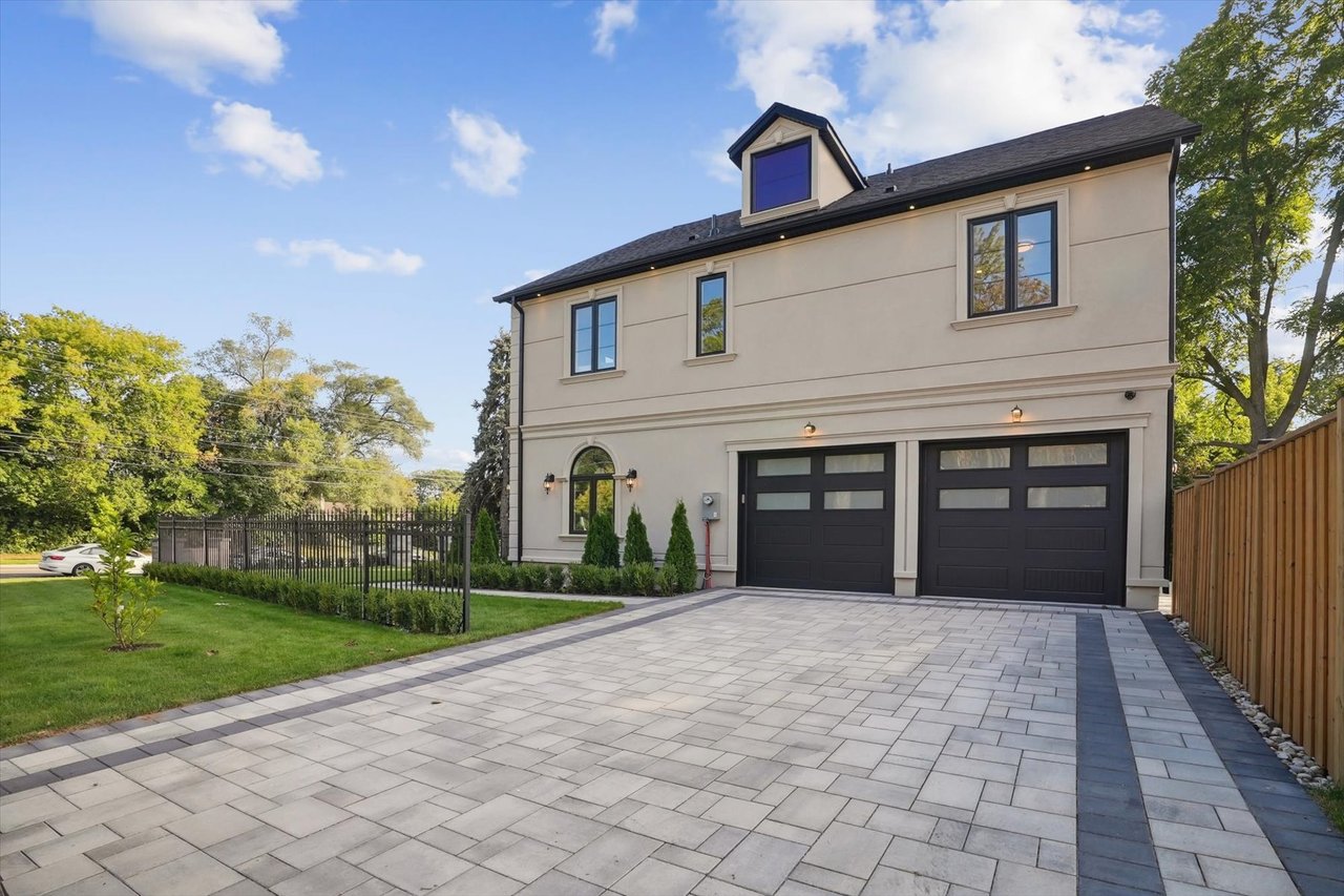 452 Rothesay Place