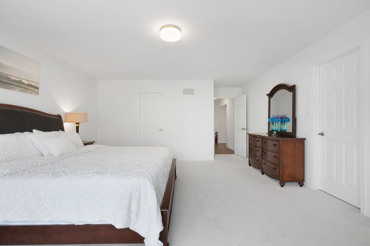 541 Kennedy Circle W
