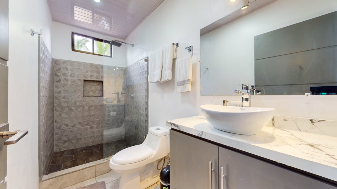 Versatile Multi-Unit Property with Income and Expansion Potential