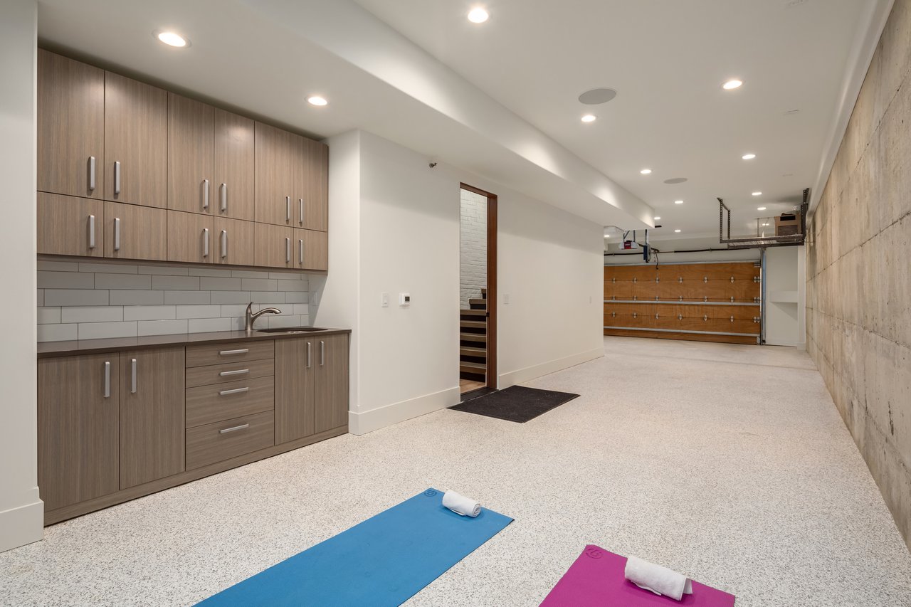 9228 112th Avenue NE