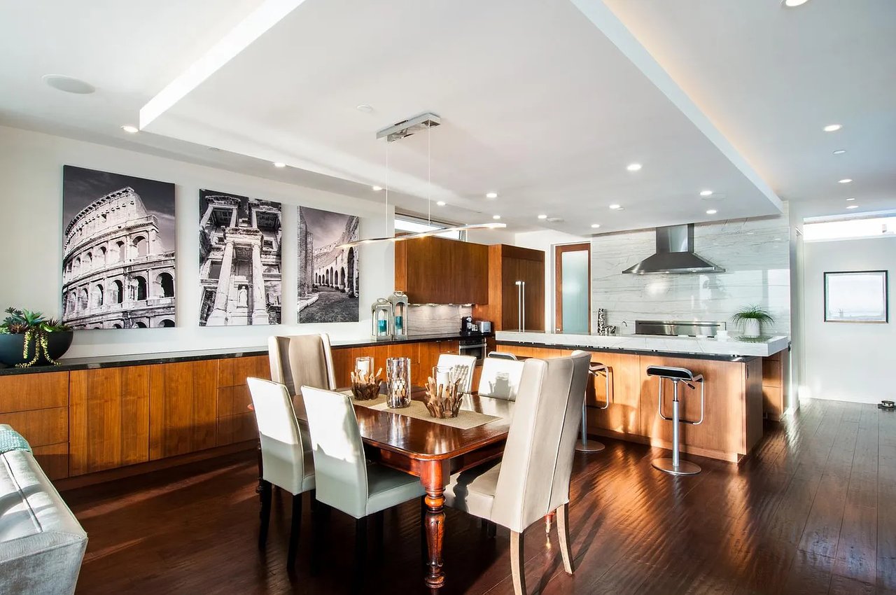 611 Bayview Dr