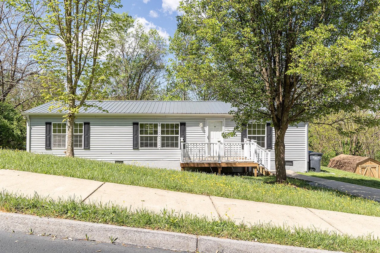 1018 Bertha Greer St