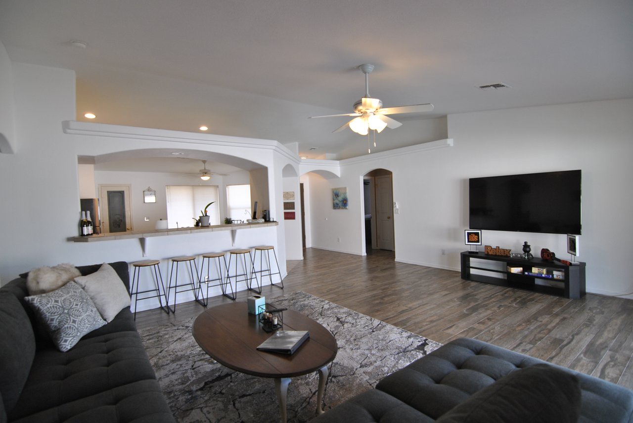 1835 Emerald Dr