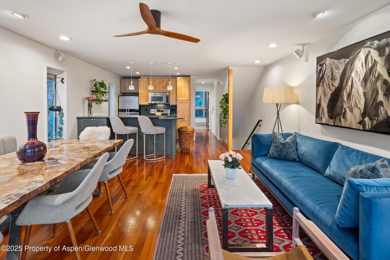 805 Pinon Dr, #1