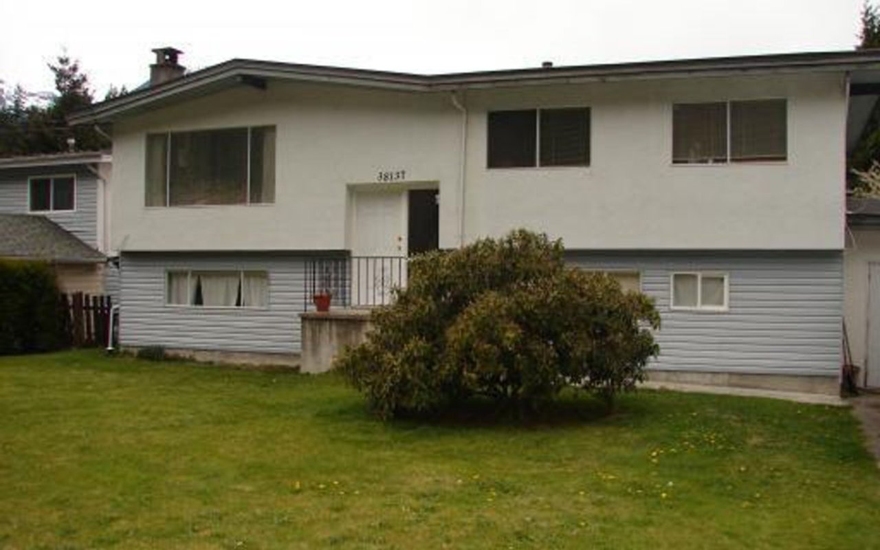 38137 Hemlock Ave