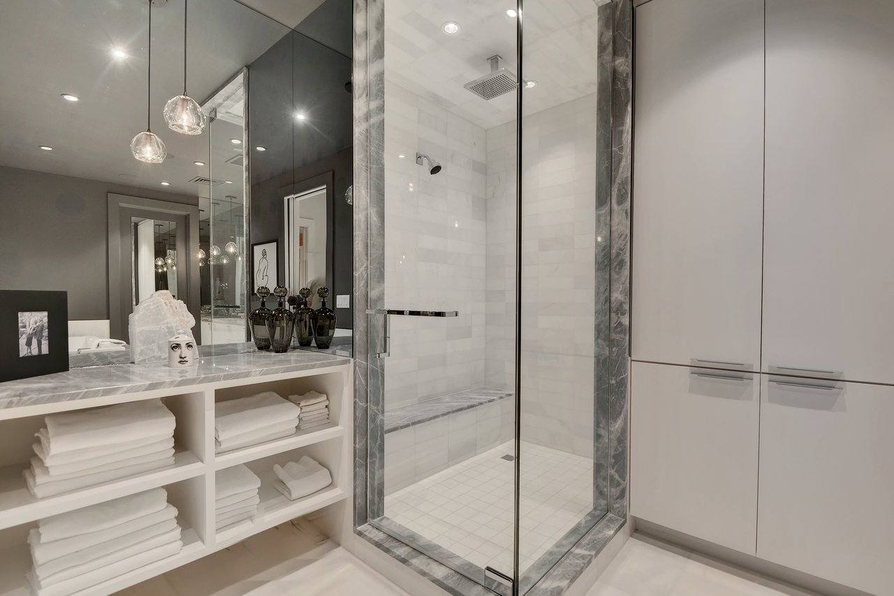 200 Congress Avenue #43ST