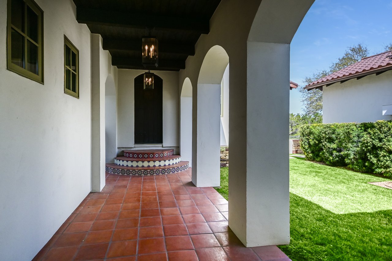 Spanish Oaks Hacienda