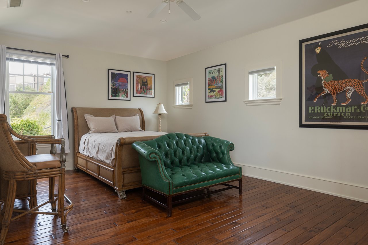 Rare Bayfront Offering
