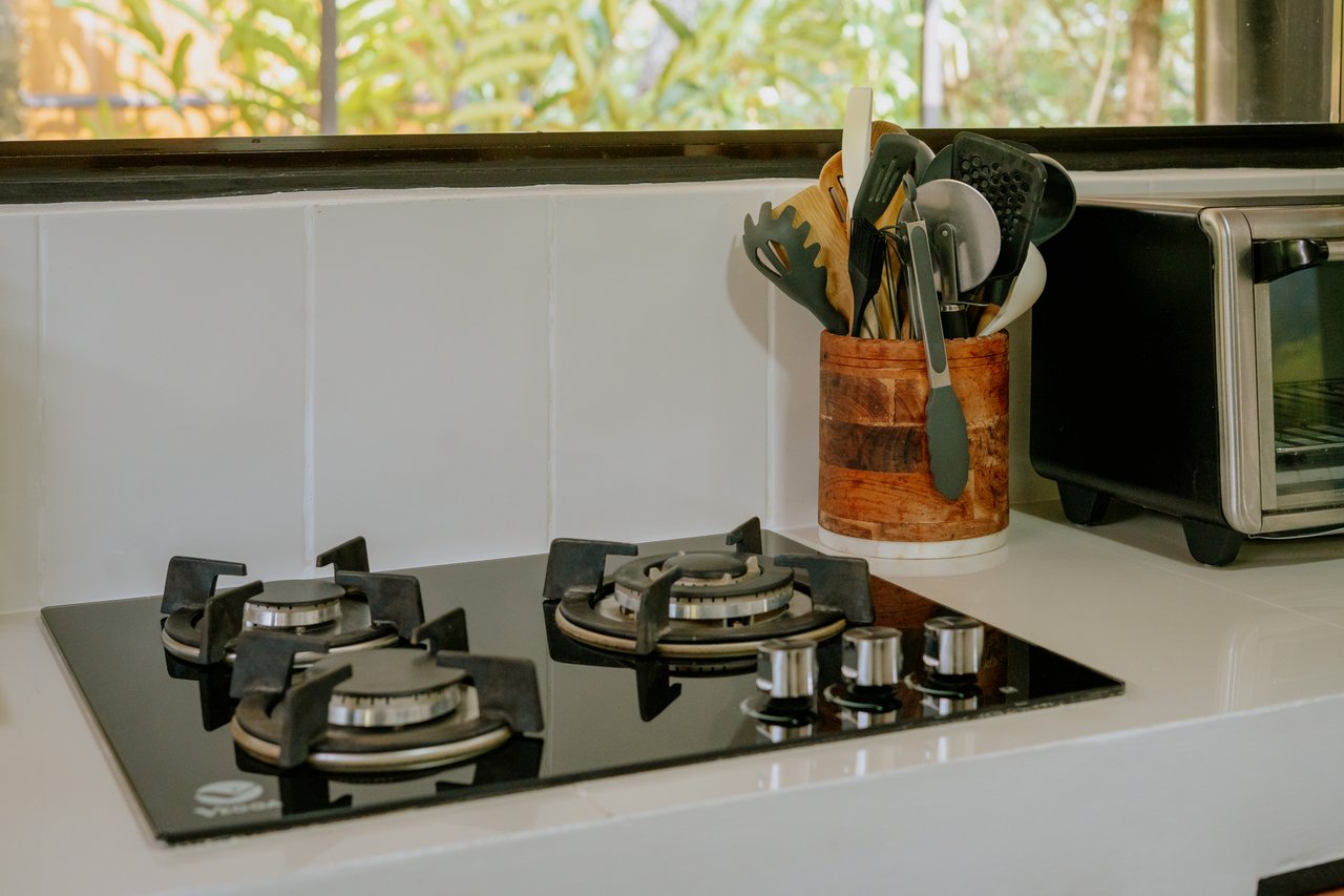Ocean Peek Paradise Villa - 3 Bed - 1 Bath With a Pool in Hatillo