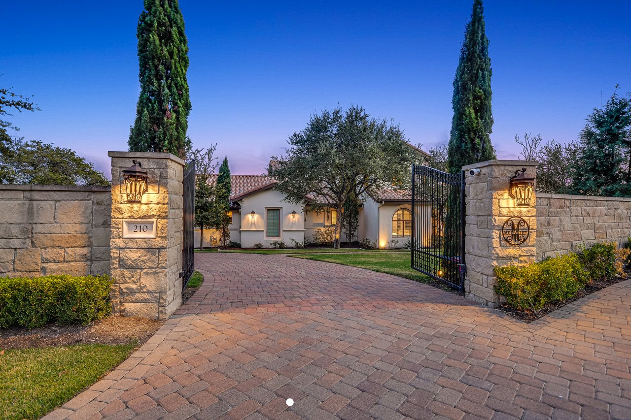 Executive Villa With Breathtaking Views