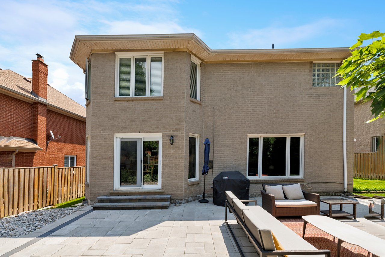 1061 Summit Ridge Drive