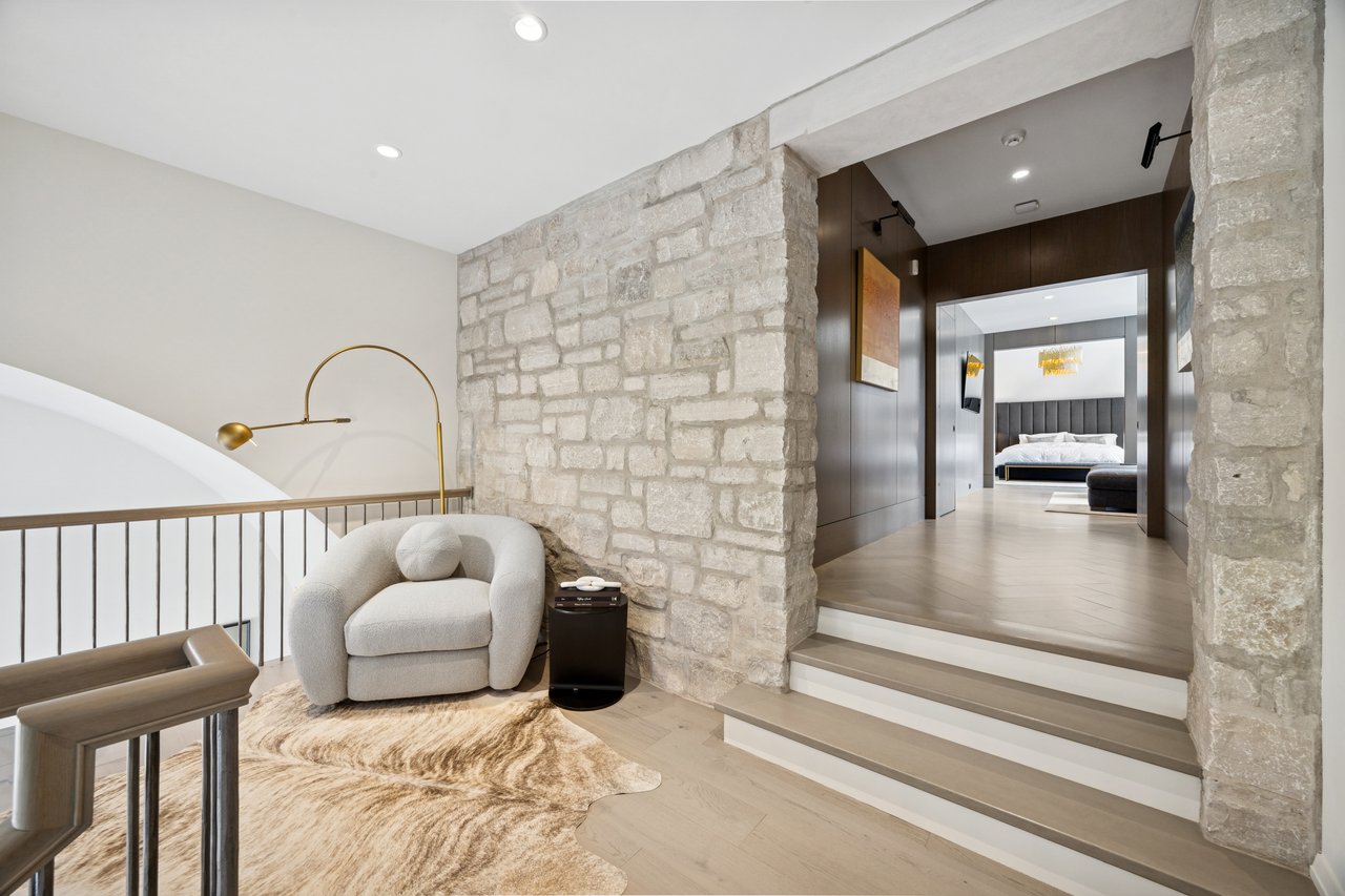 244 E 1st, Hinsdale