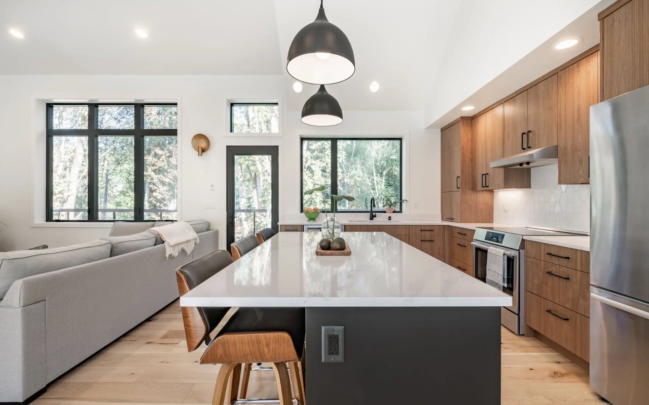 Why You Need an Expert to Determine the Right Price for Your House
