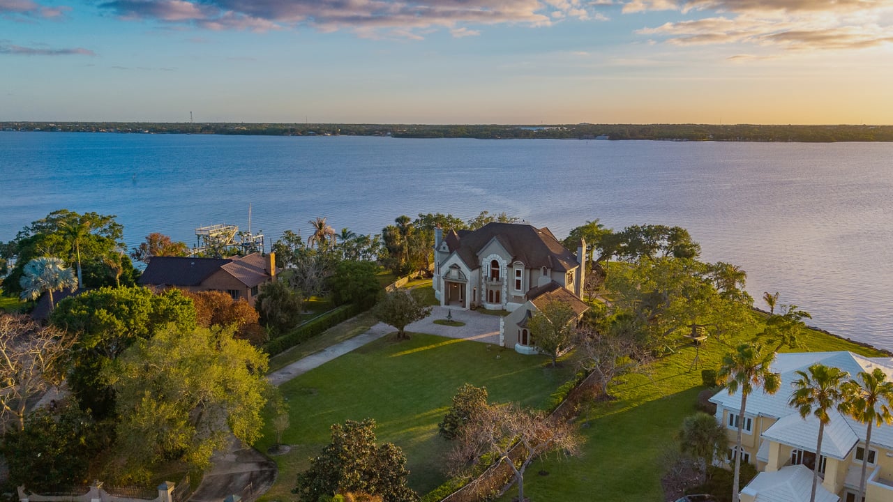 May 2026 Luxury & Waterfront Insights