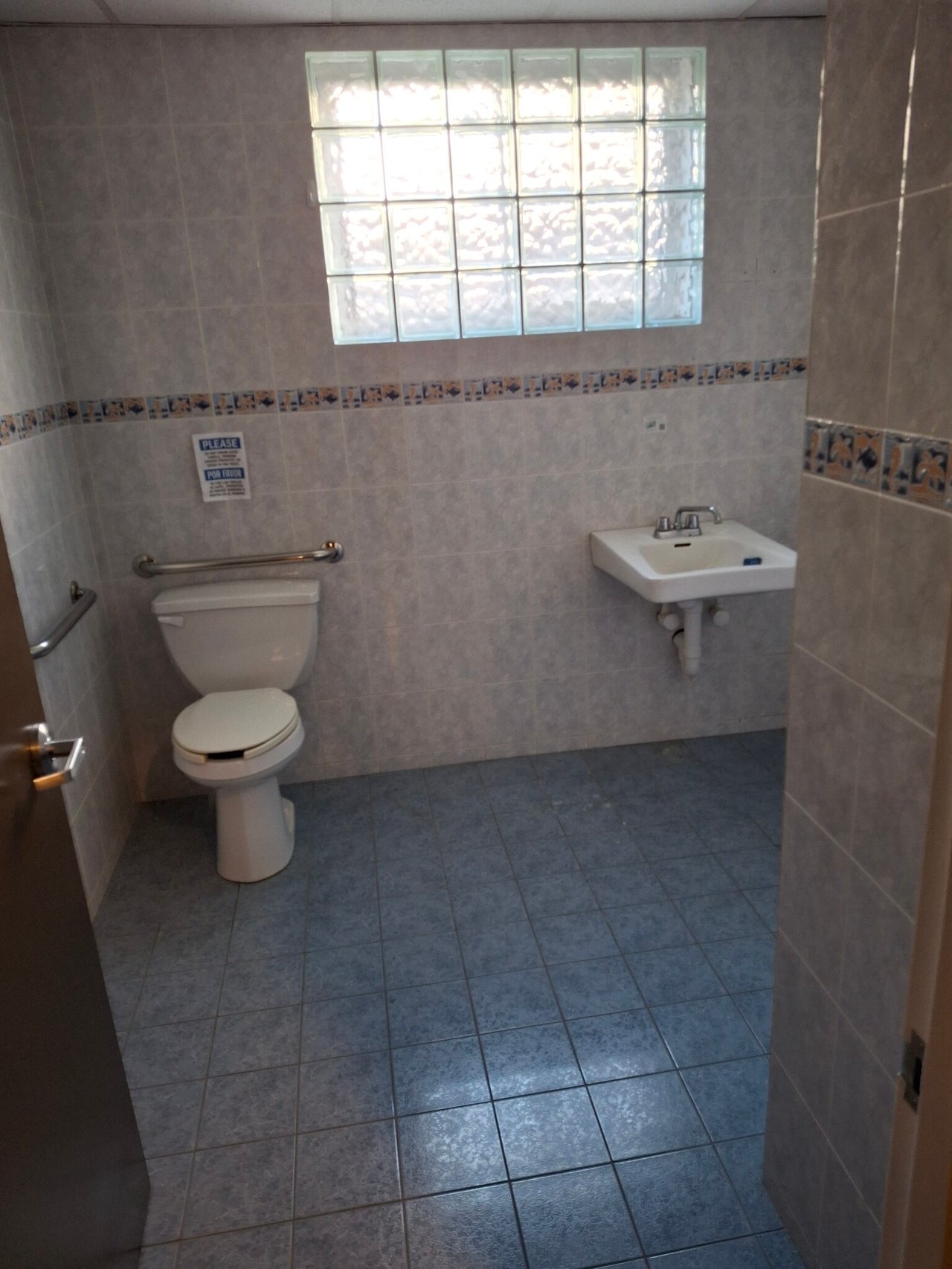 164 Commack Rd
