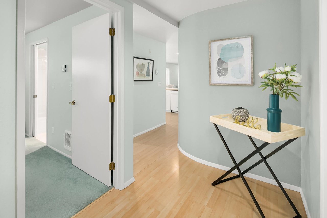 2125 California Ave SW, #202