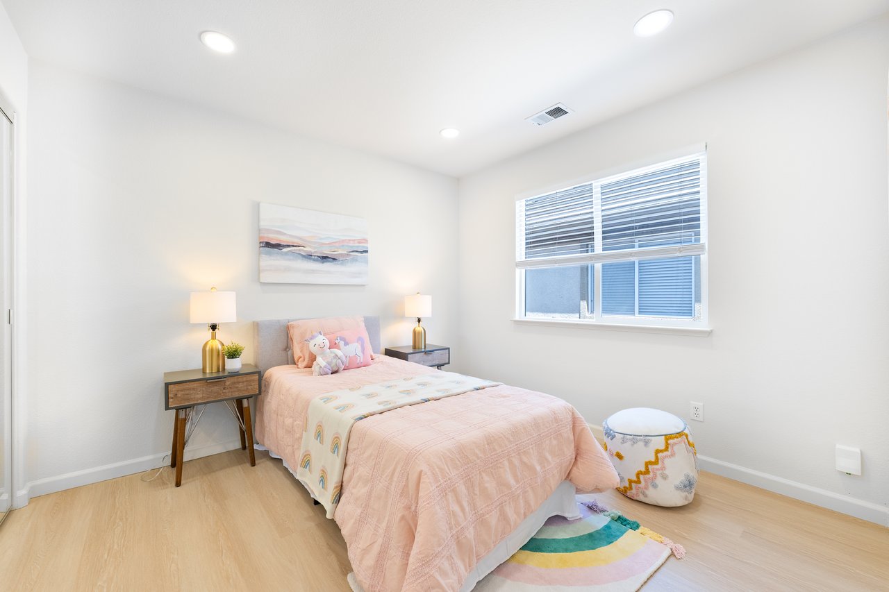 5947 Pala Mesa Dr