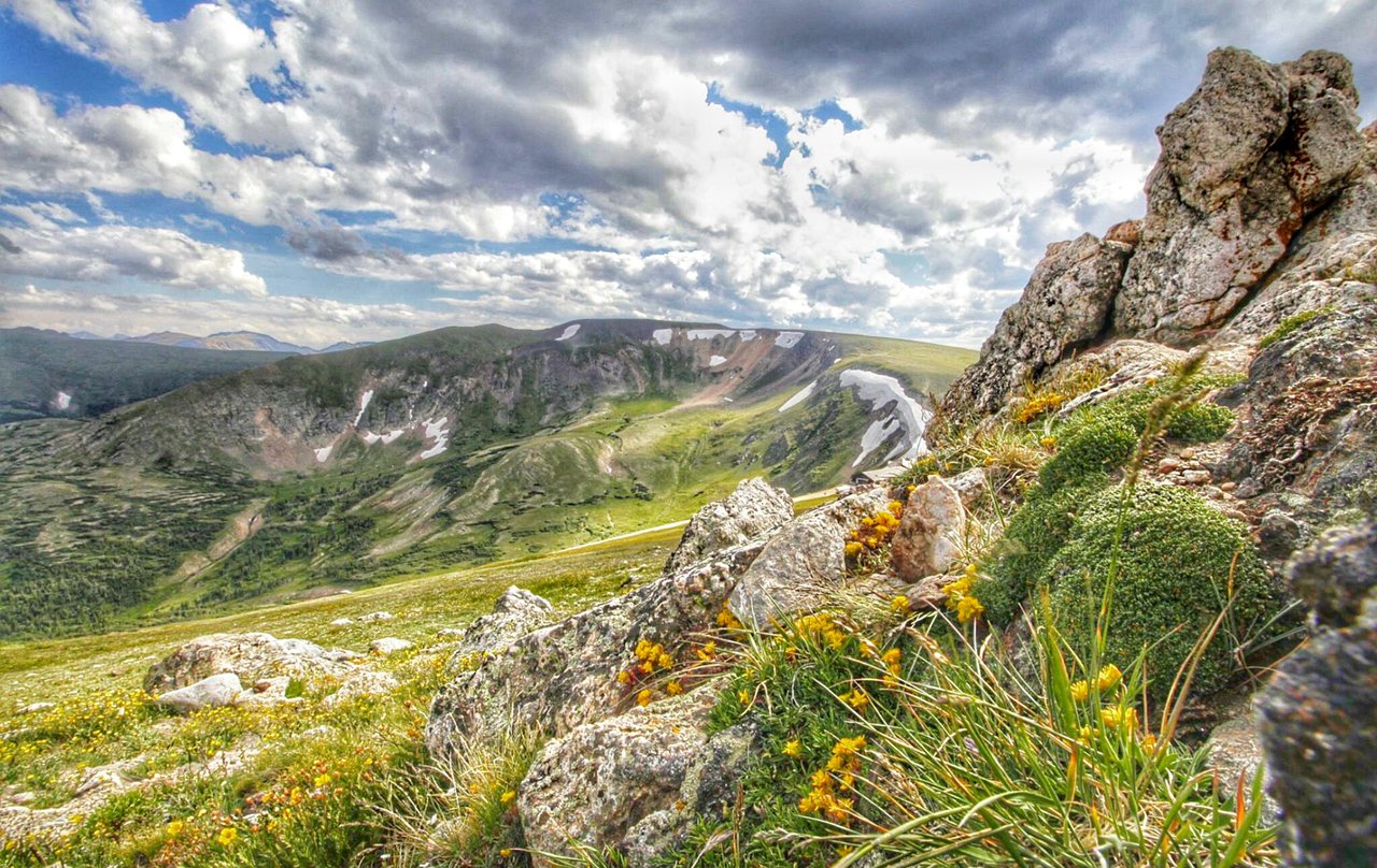 Scenic mountain landscape at Rocky Mountain National Park during summer