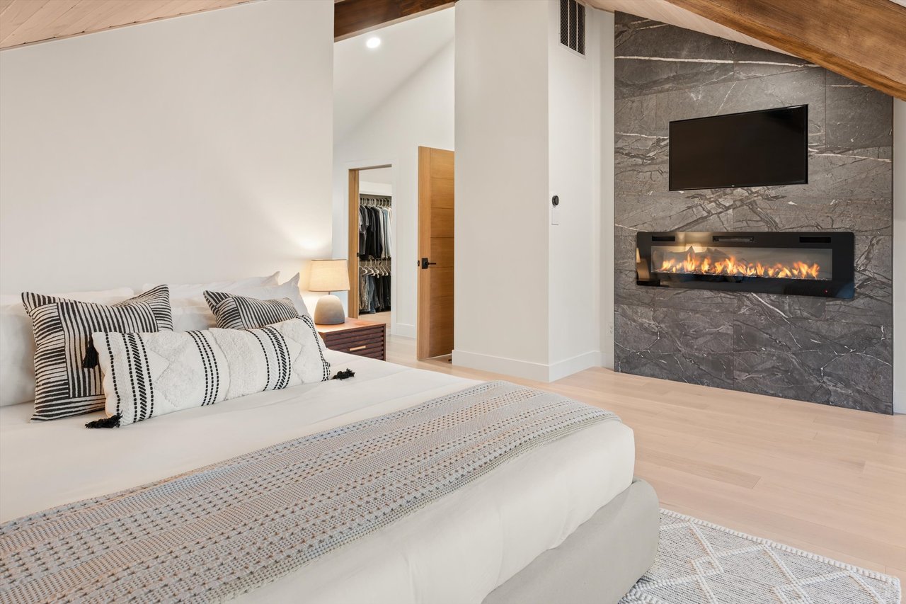 Designer Living with Unmatched Mountain Views