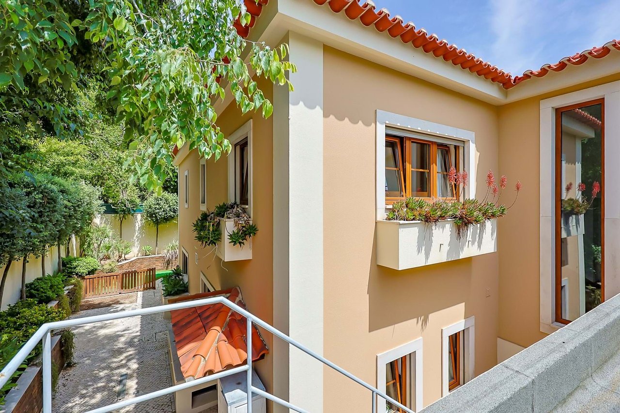 Trophy 5+2 Bedrooms Villa in Gandarinha,  Cascais’ Crown Jewel of Discrete Luxury and Sustainability