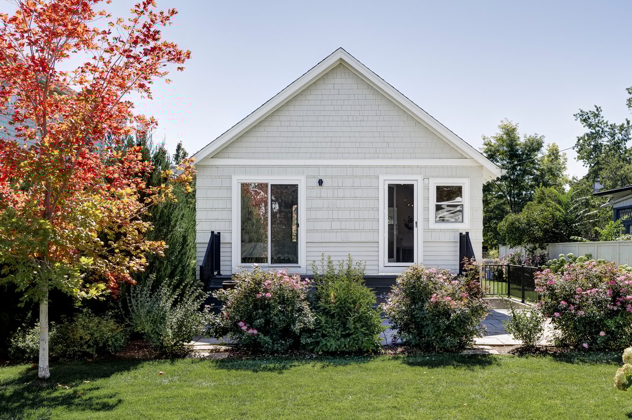 Pine St Cottage