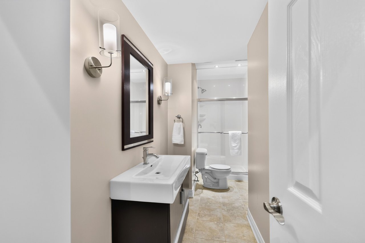 2269 Whitworth Drive, Oakville 