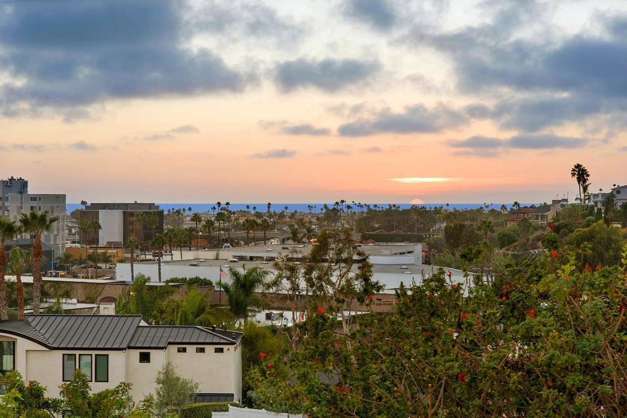 231 Tustin