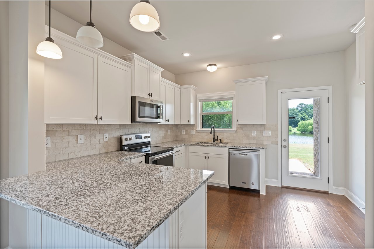 MADISON CITY SCHOOLS! Great Location with many Neighborhood Amenities