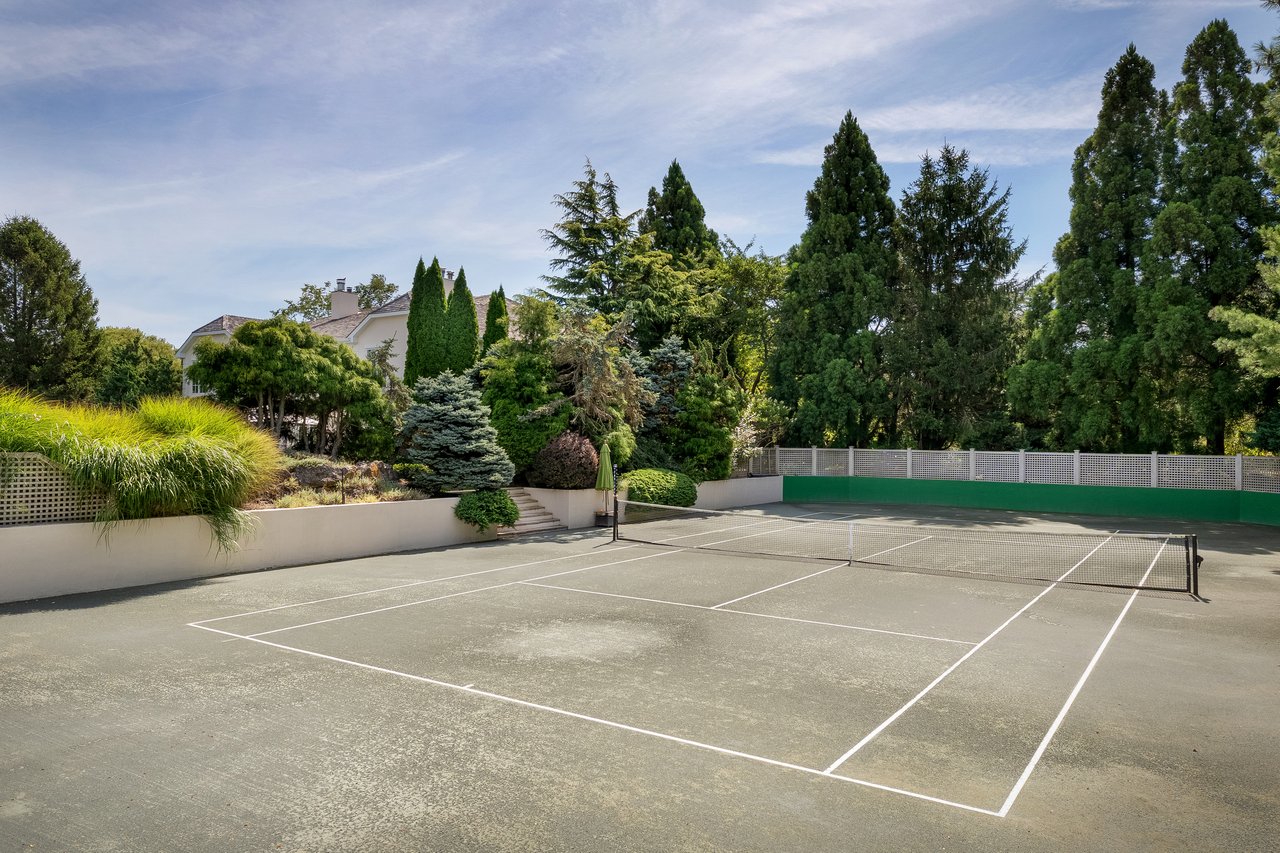 Southampton Village Summer Rental with Tennis / Pool
