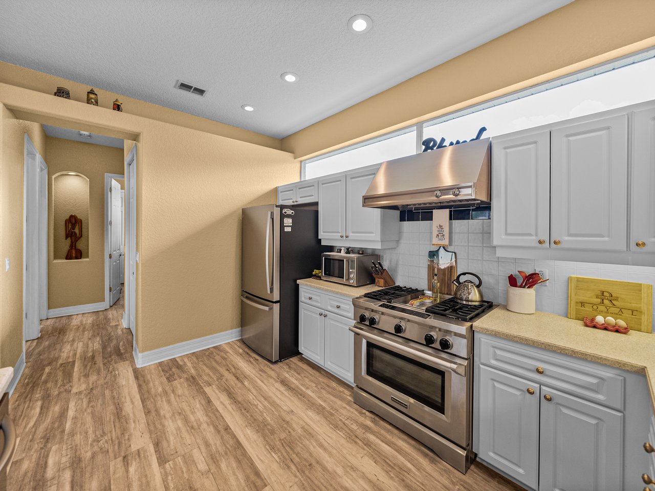 12413 WOODLANDS CIR