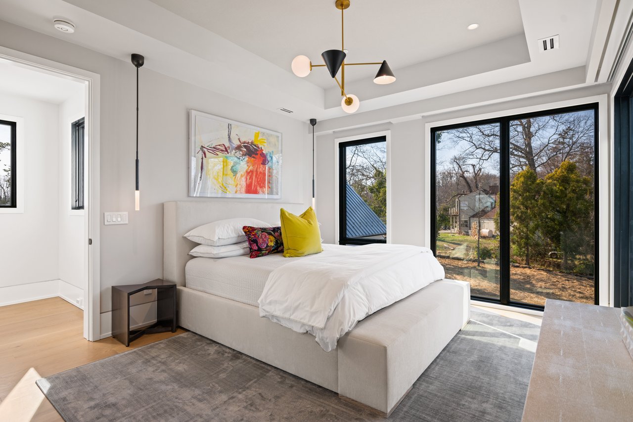 ANNAPOLIS WATERFRONT HOME | LAKE OGELTON WATERFRONT WITH CHESAPEAKE BAY ACCESS