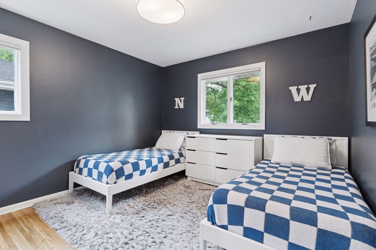 *PENDING* 4516 Vandervork Ave, Edina