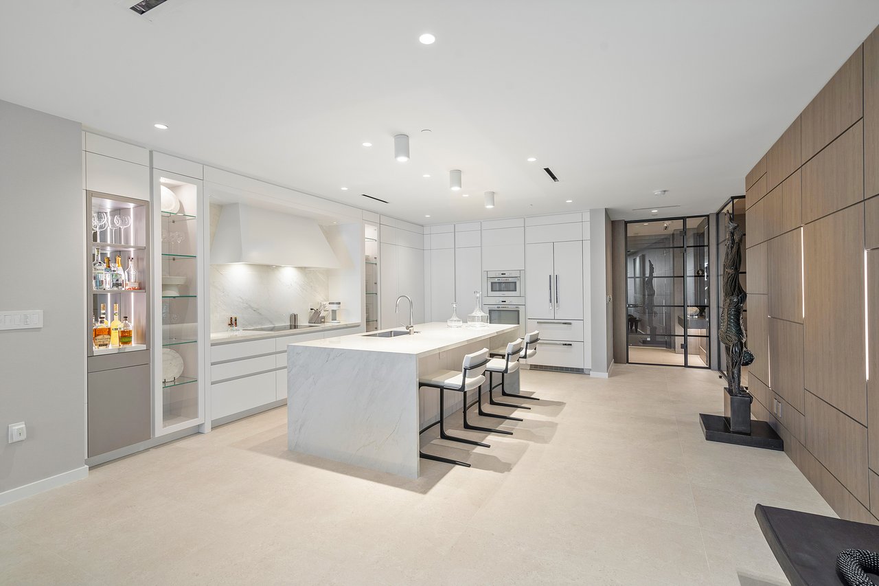 200 SE Mizner Blvd #809