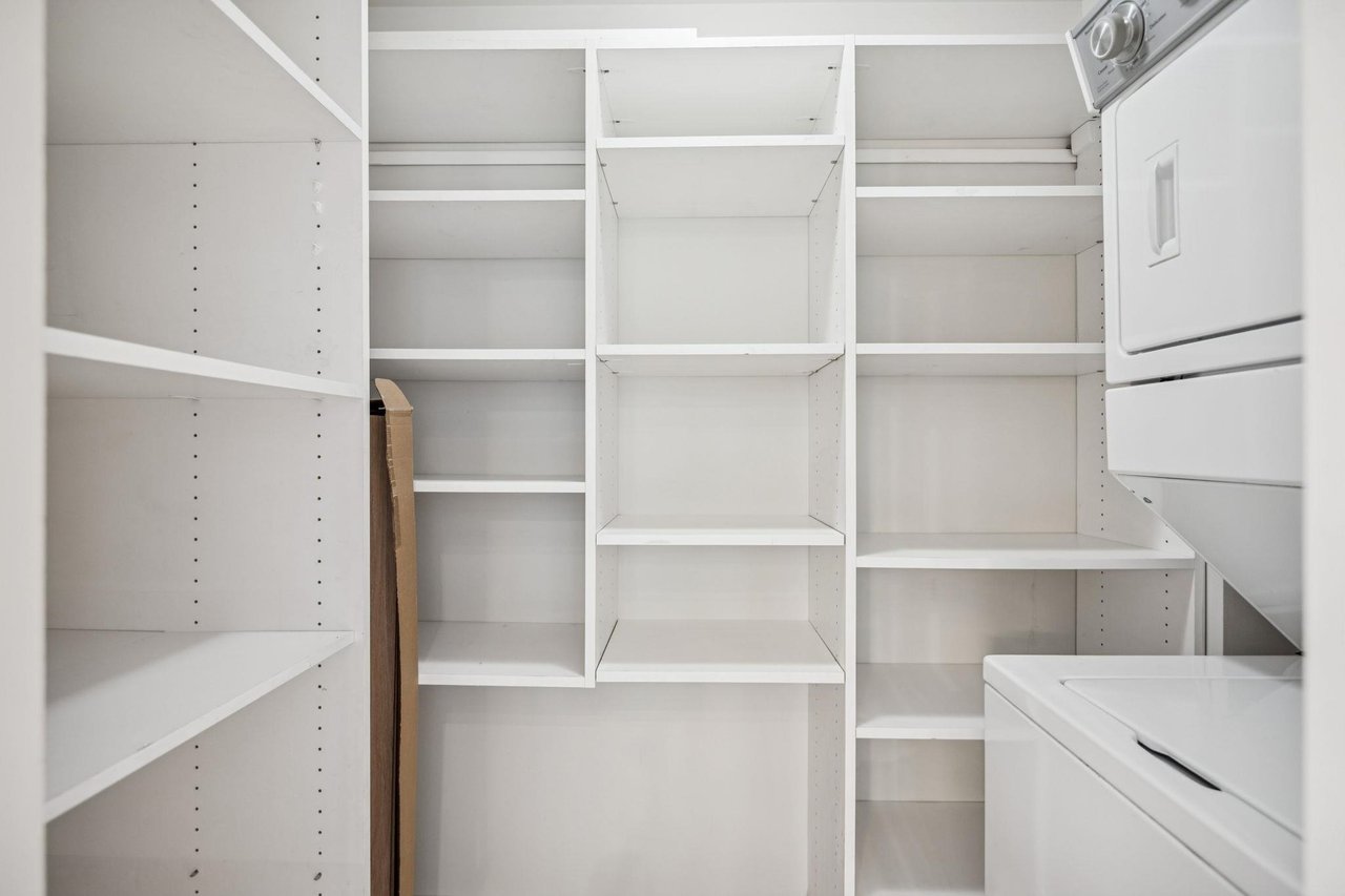 1200 W Georgia St, #706
