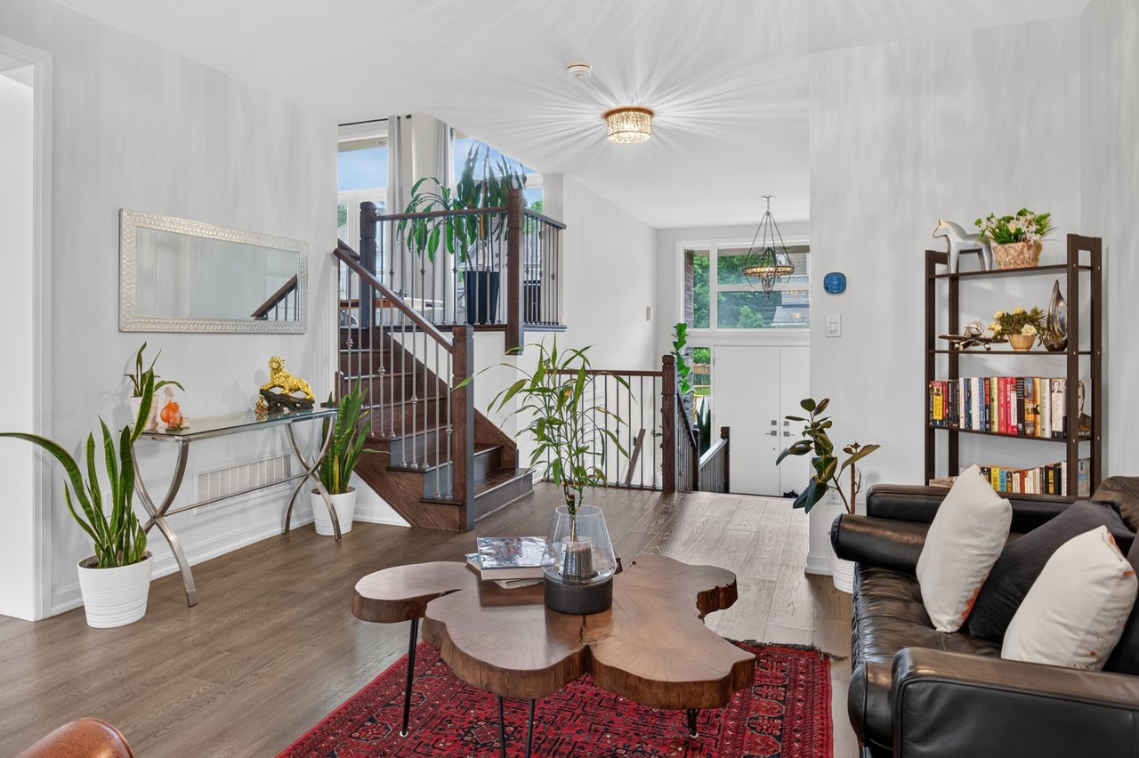 3364 Vernon Powell Drive, Oakville