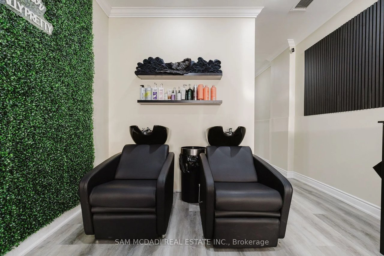 Single Office - 728 Main St E