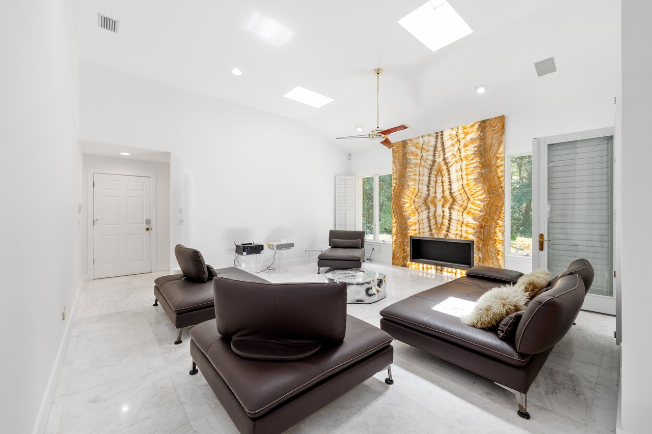 6709 SW 17th Terrace Rd