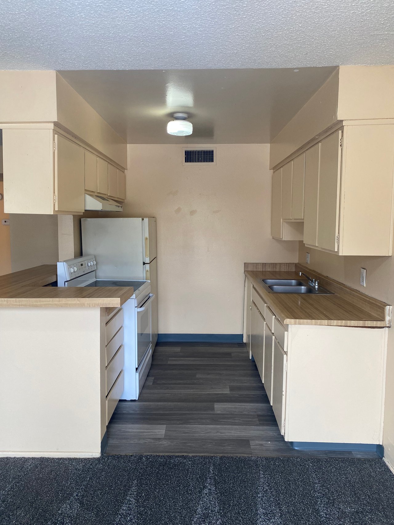 537 Calcaterra Circle #B