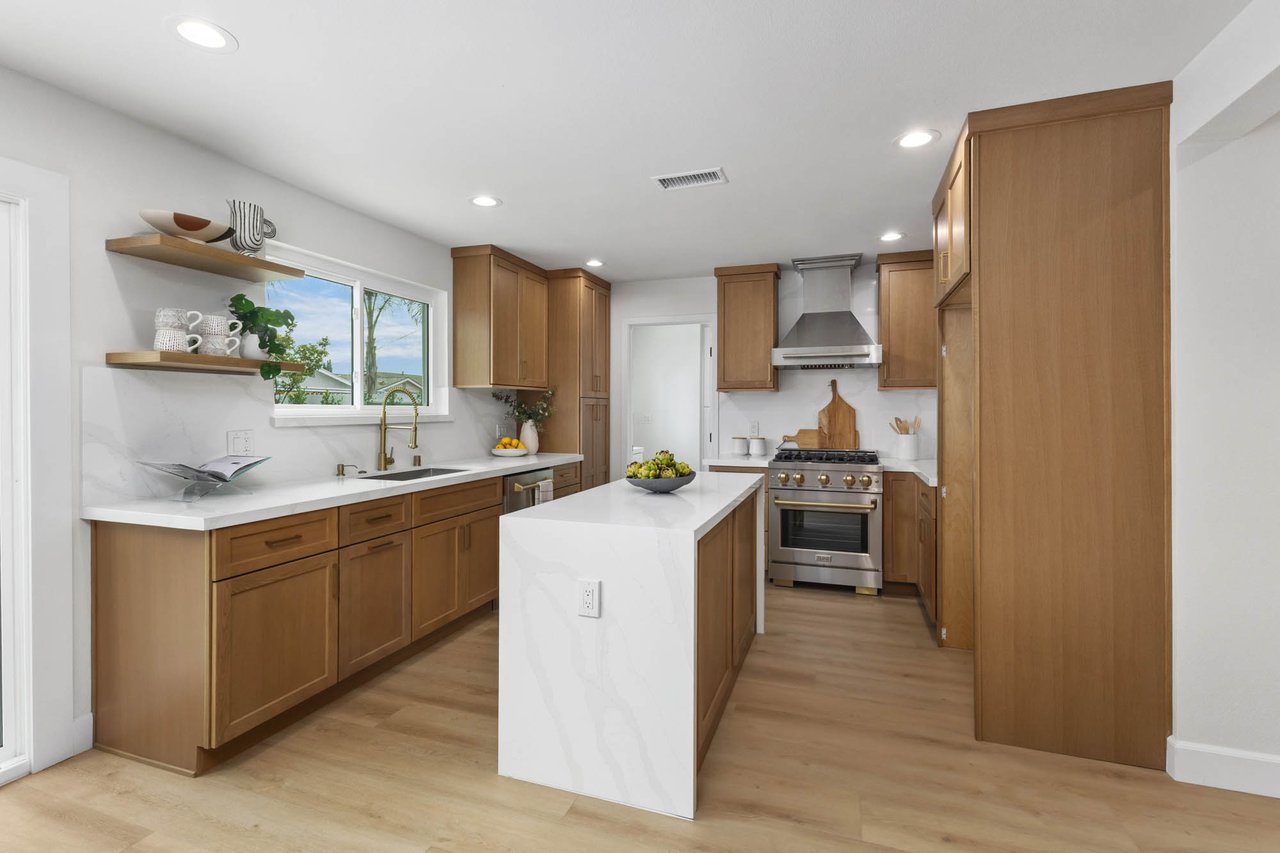 1412 E Quincy Avenue