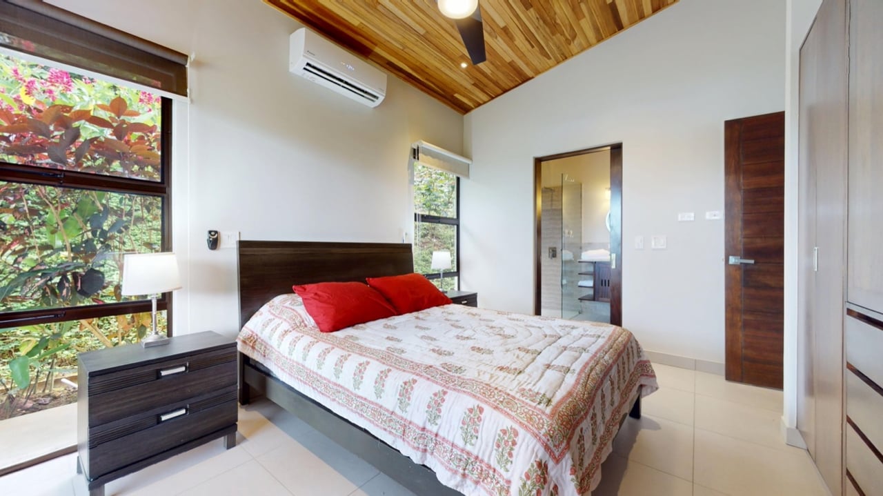 Tropical Turnkey Retreat in Gated Community