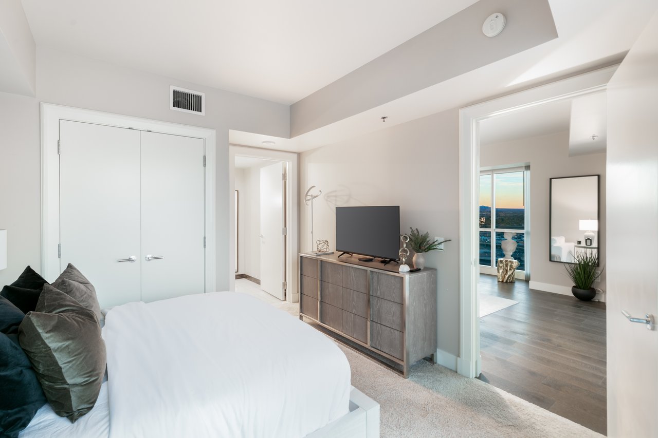 2700 Las Vegas Boulevard 2303