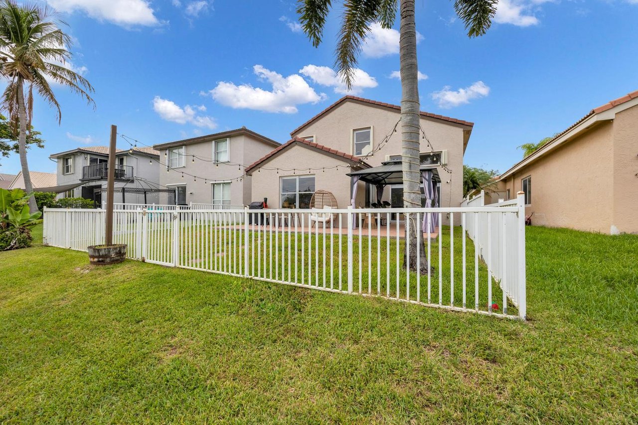 Lakefront Living in Silver Lakes