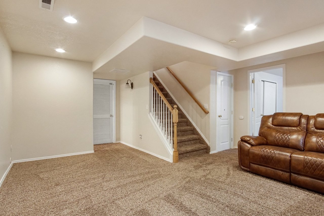 17045 Mountain Lake Drive