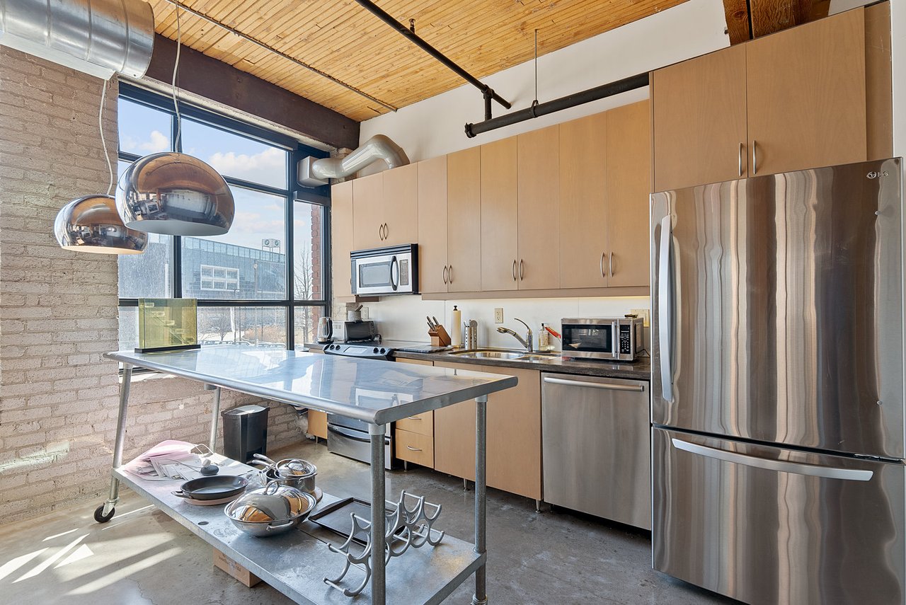 68 Broadview Ave S Unit: 203